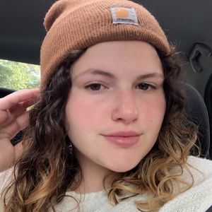 Meet your Posher, Briana